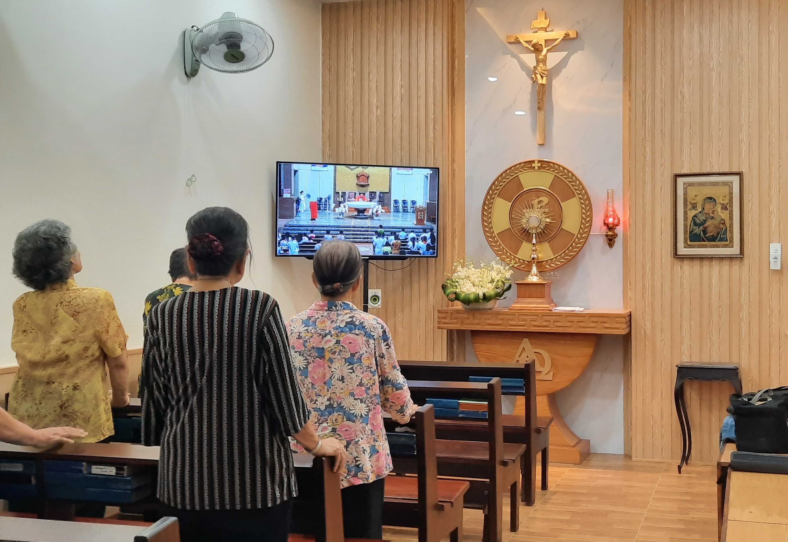 Thánh đường và các tiện ích cho người cao tuổi